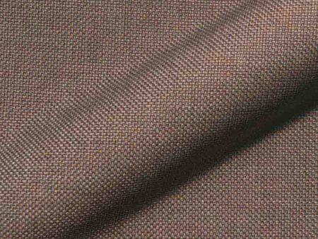 Polsterstoff Verano auf dem Bild ist zu sehen mit dichter Struktur und gewebter Oberfläche für robuste, langlebige Sitzmöbel.