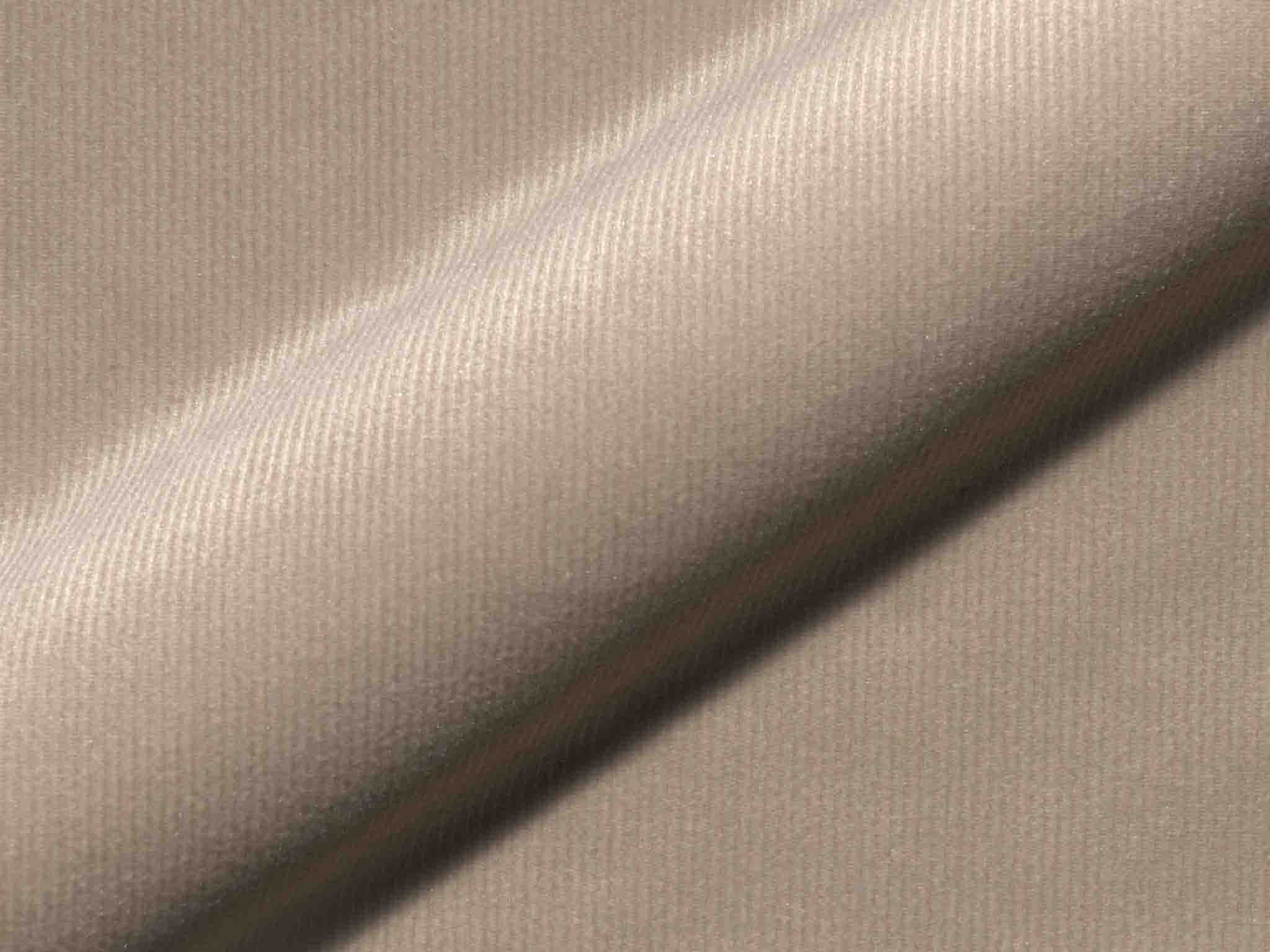 Polsterstoff Arima 425 mit matter Oberfläche und weichem Griff, geeignet für gemütliche Sofas, Sessel und Sitzbänke.