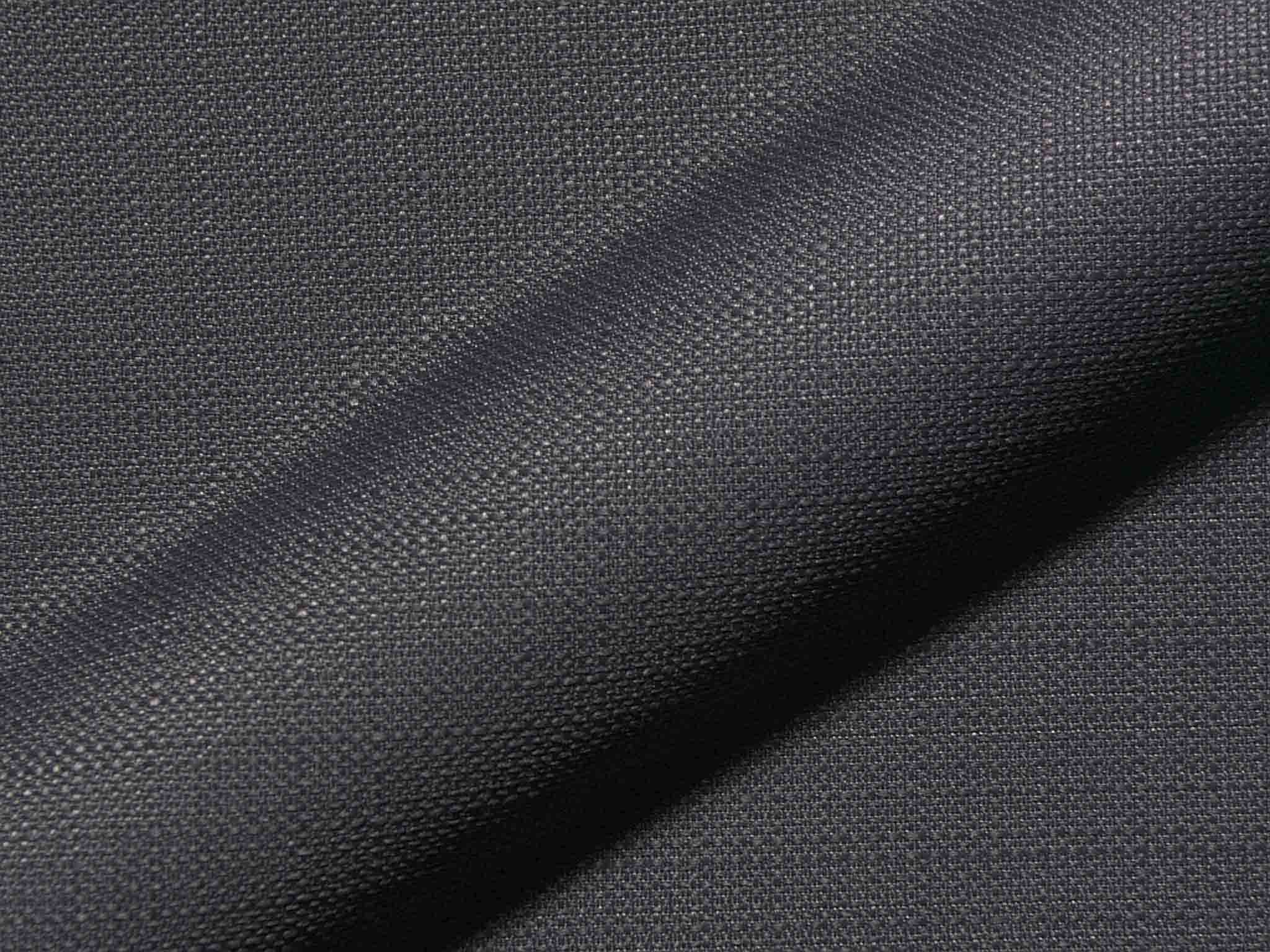 Polsterstoff Capri 240 wirkt ruhig mit matter Optik, robust und pflegeleicht und griffig und ruhig.