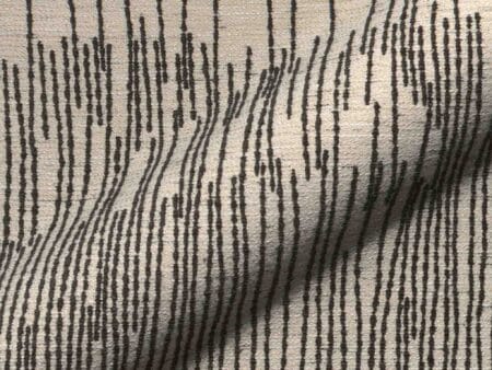 Polsterstoff Mikado 985 mit ordentlicher Textur und matter Wirkung, robust und pflegeleicht.