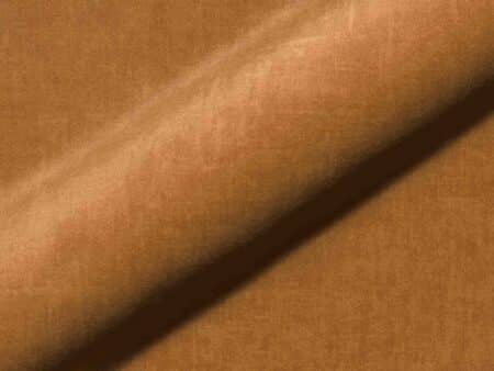 Detailaufnahme Polsterstoff Sari 407: einfarbiger Polsterstoff in Veloursoptik, weich fallend mit samtigem Flor, feiner Struktur und lebendigem Schimmer entlang der Falte